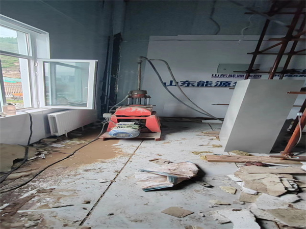 鄱阳地基基础下沉墙体裂缝加固注浆顶升施工